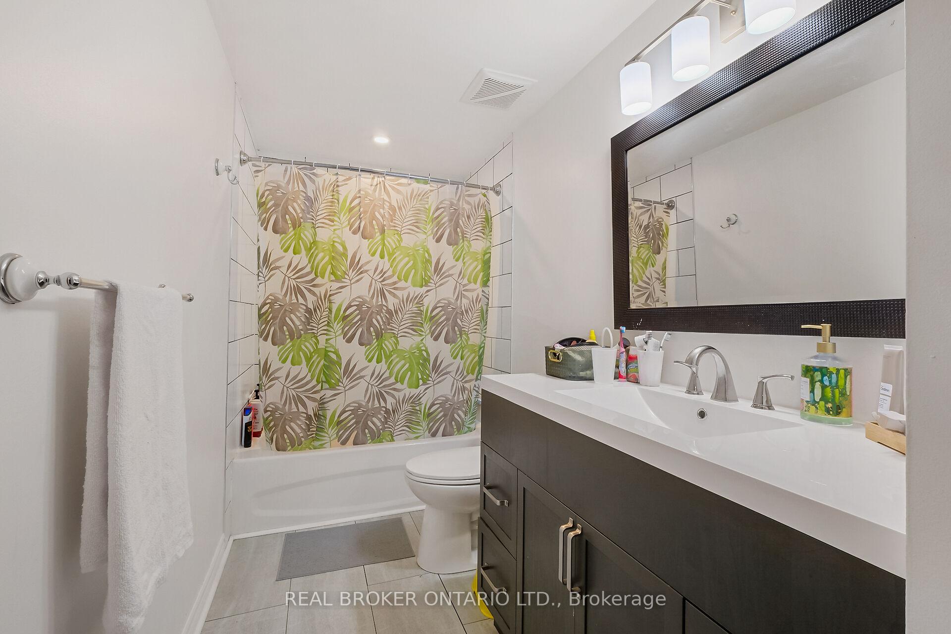 Photo 16 of 61 Pixley Private, Ottawa, Riverview Park — HOMEH