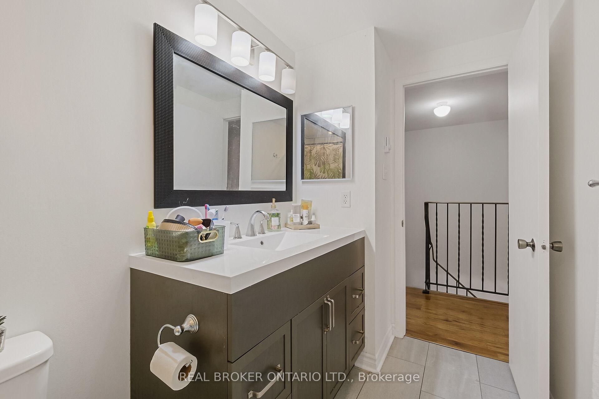 Photo 17 of 61 Pixley Private, Ottawa, Riverview Park — HOMEH