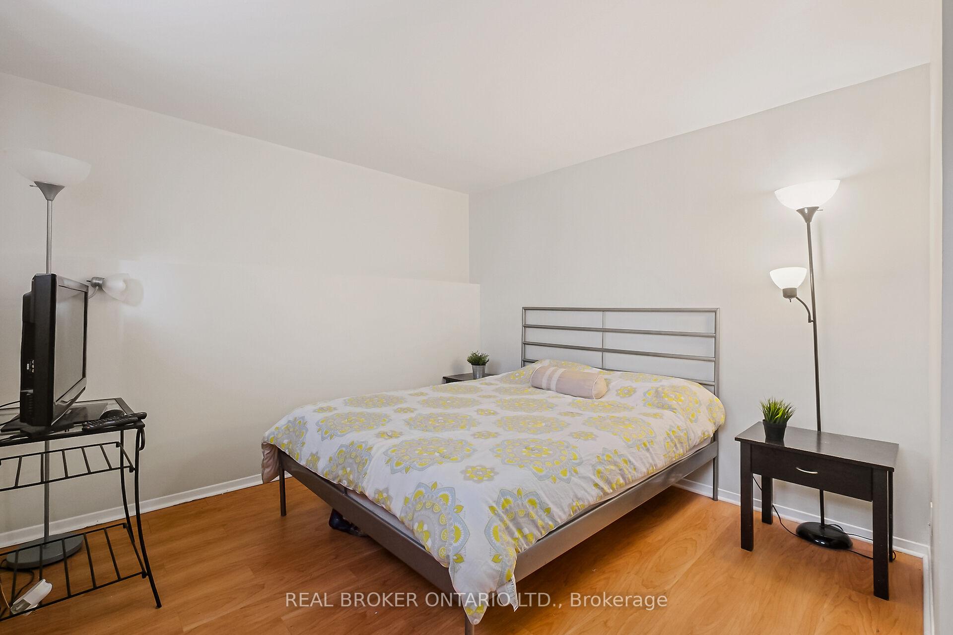 Photo 19 of 61 Pixley Private, Ottawa, Riverview Park — HOMEH
