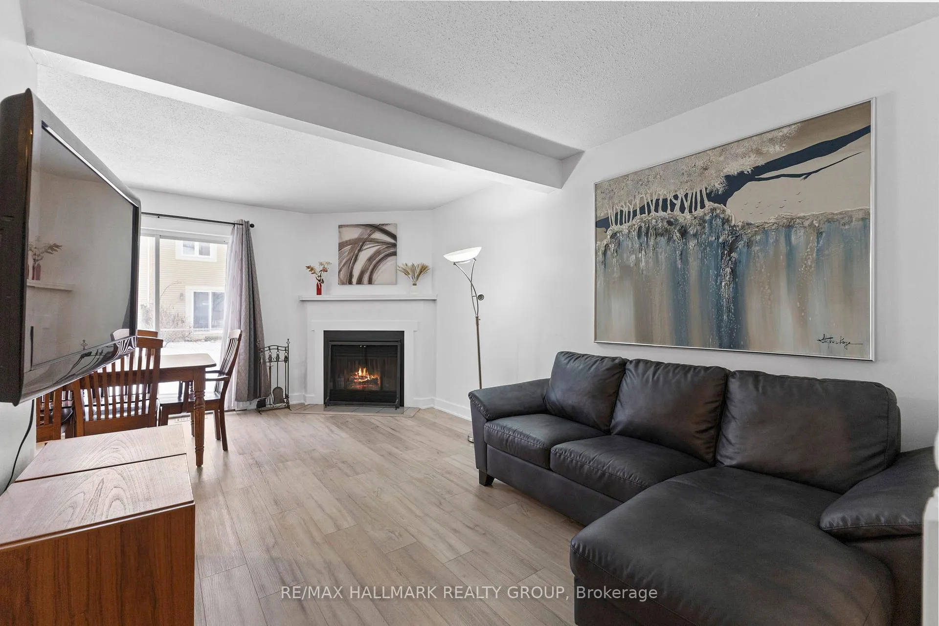 Photo 4 of 463 Canotia Place, Ottawa, Fallingbrook/Pineridge — HOMEH