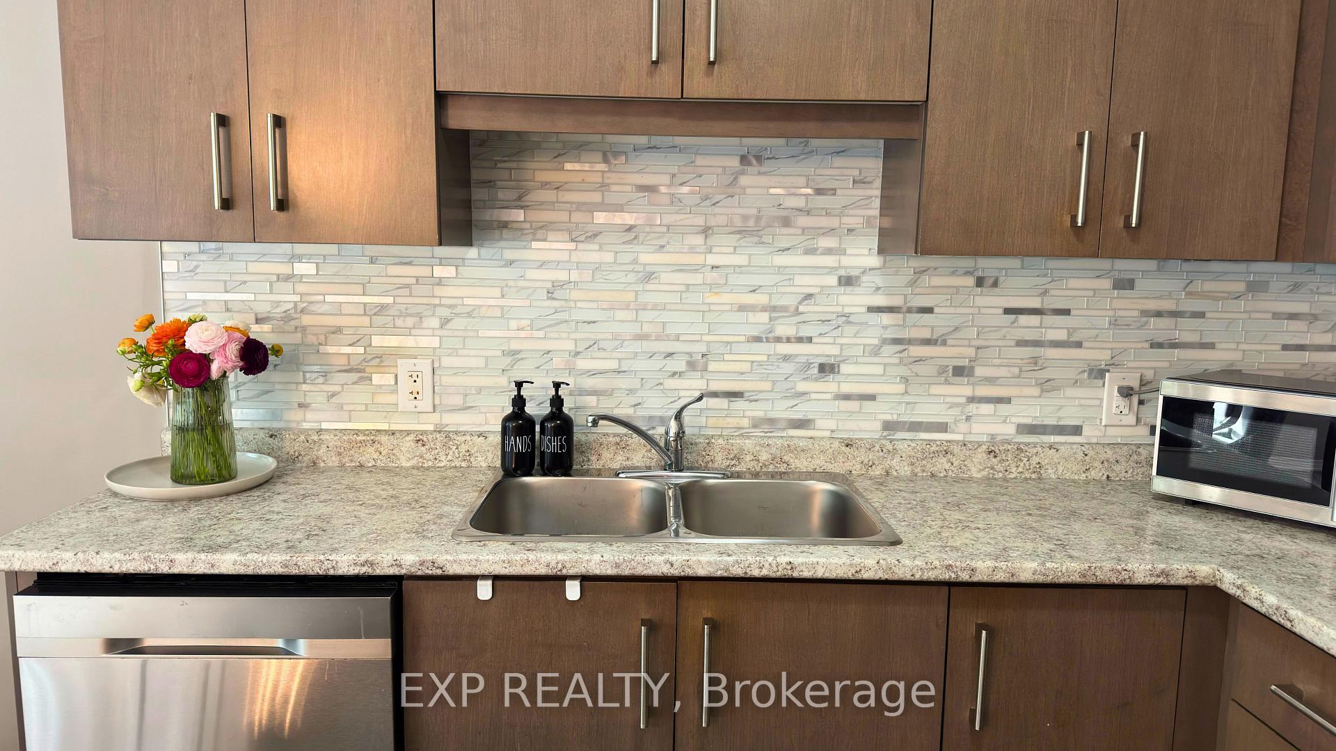 Photo 7 of Unit 14, 60 Canterbury Drive, St. Catharines, Oakdale — HOMEH