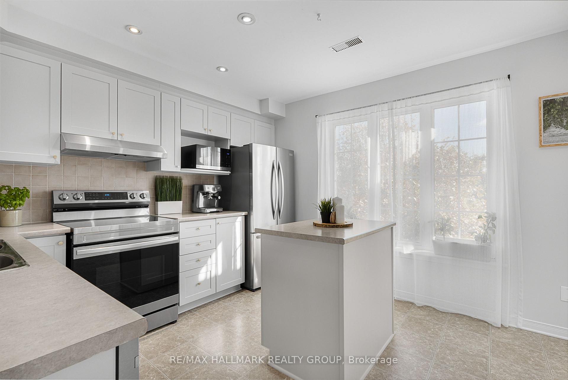 Photo 10 of Unit 146, 70 Edenvale Drive, Ottawa, Kanata - Beaverbrook — HOMEH