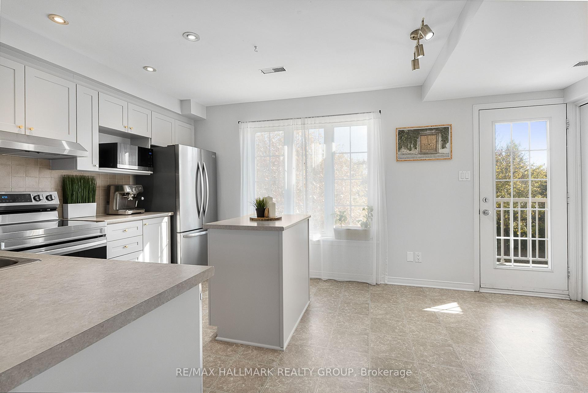 Photo 13 of Unit 146, 70 Edenvale Drive, Ottawa, Kanata - Beaverbrook — HOMEH