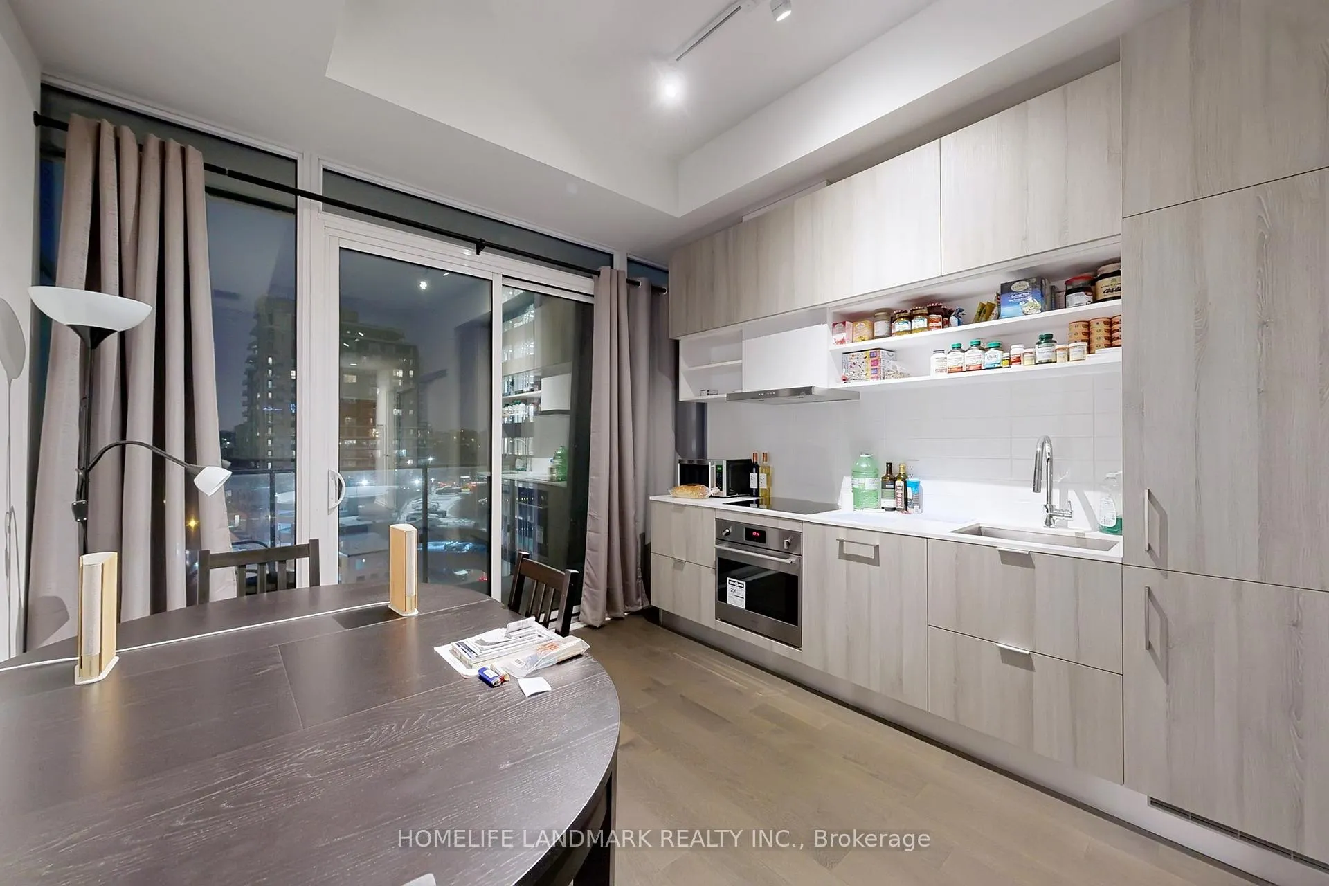 Photo 8 of Unit 918, 5 Soudan Avenue, Toronto, Mount Pleasant West — HOMEH