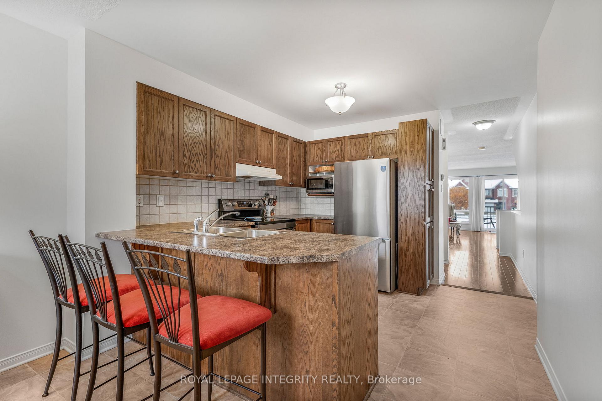 Photo 4 of 2328 Bois Vert Place, Ottawa, Avalon East — HOMEH