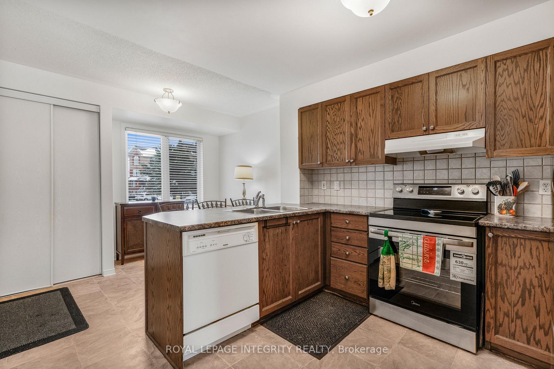 Photo 5 of 2328 Bois Vert Place, Ottawa, Avalon East — HOMEH