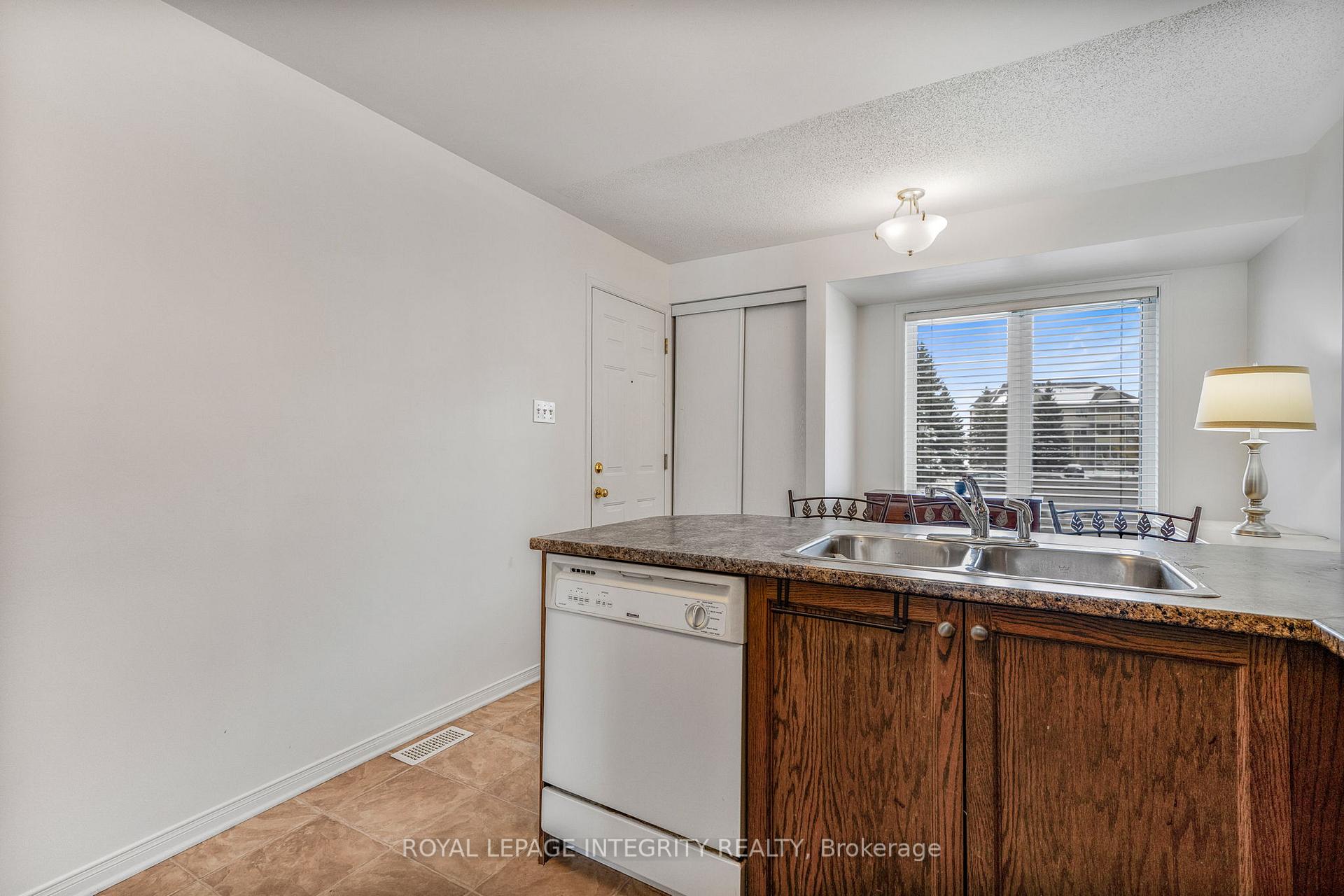 Photo 6 of 2328 Bois Vert Place, Ottawa, Avalon East — HOMEH