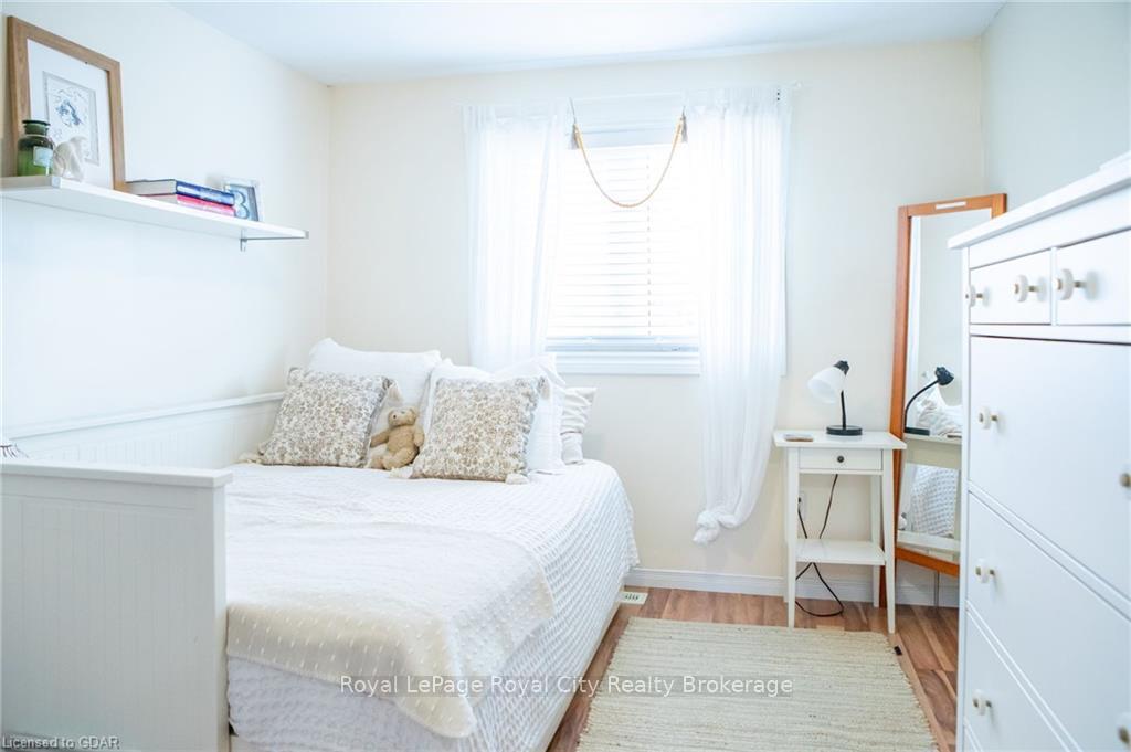 Photo 16 of Unit 14, 31 Schroder Crescent, Guelph, Grange Road — HOMEH