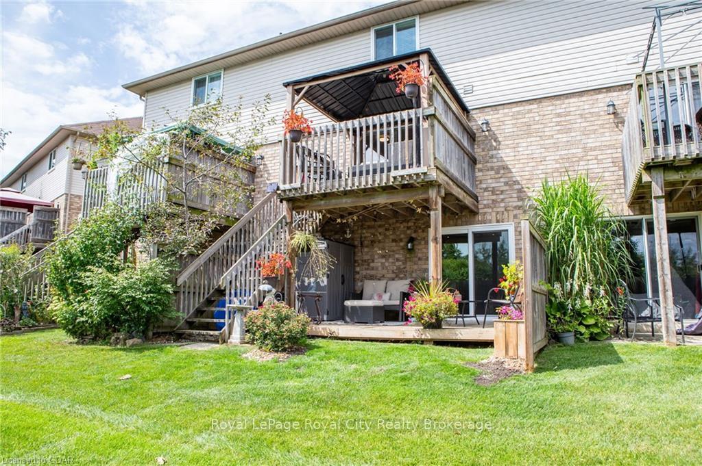 Photo 23 of Unit 14, 31 Schroder Crescent, Guelph, Grange Road — HOMEH
