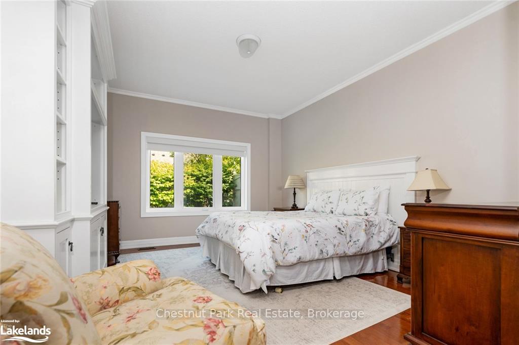 Photo 17 of 3 North Maple Street, Collingwood — HOMEH