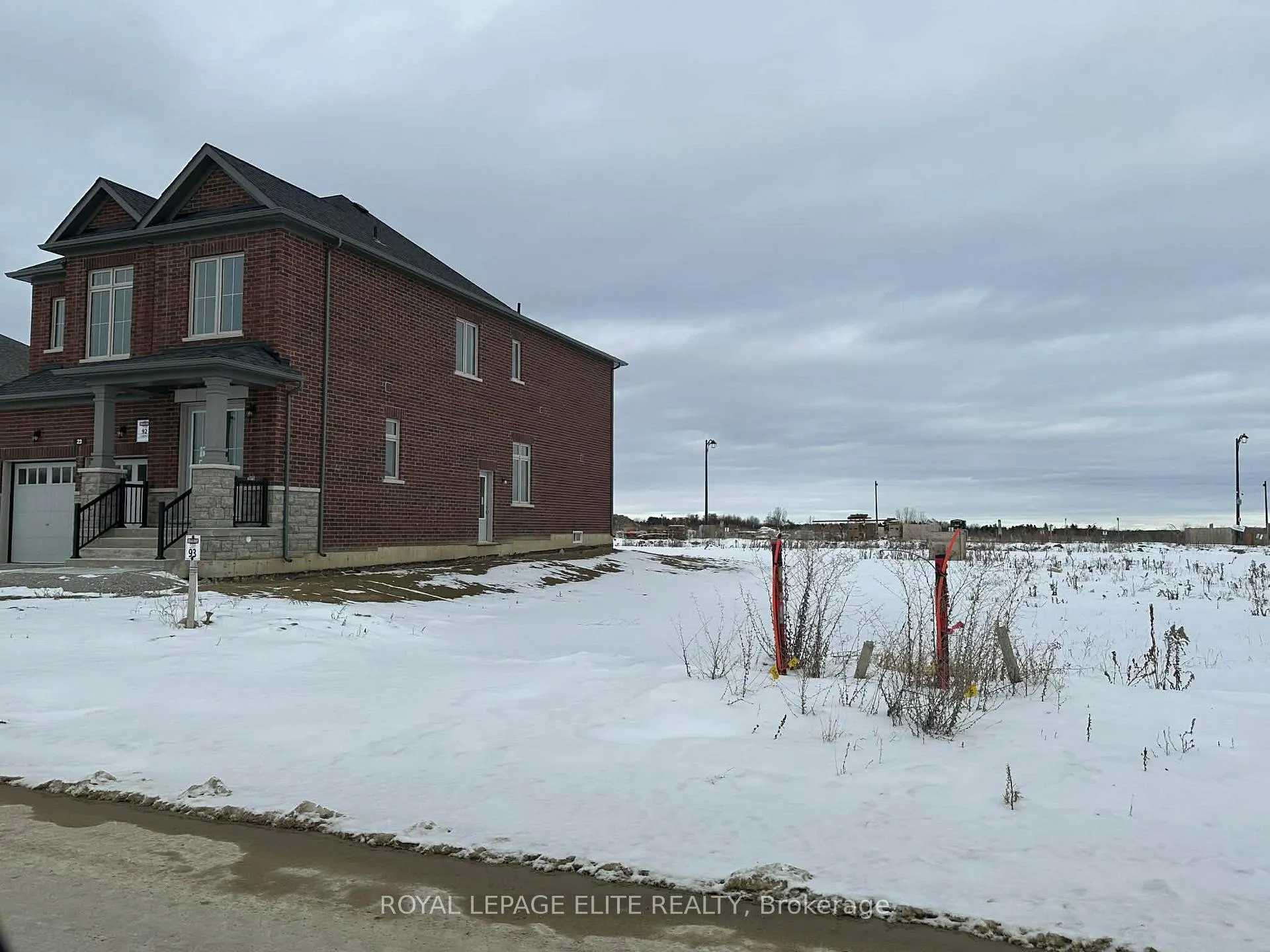 Photo 3 of 23 Addison Street, Caledon, Caledon East — HOMEH
