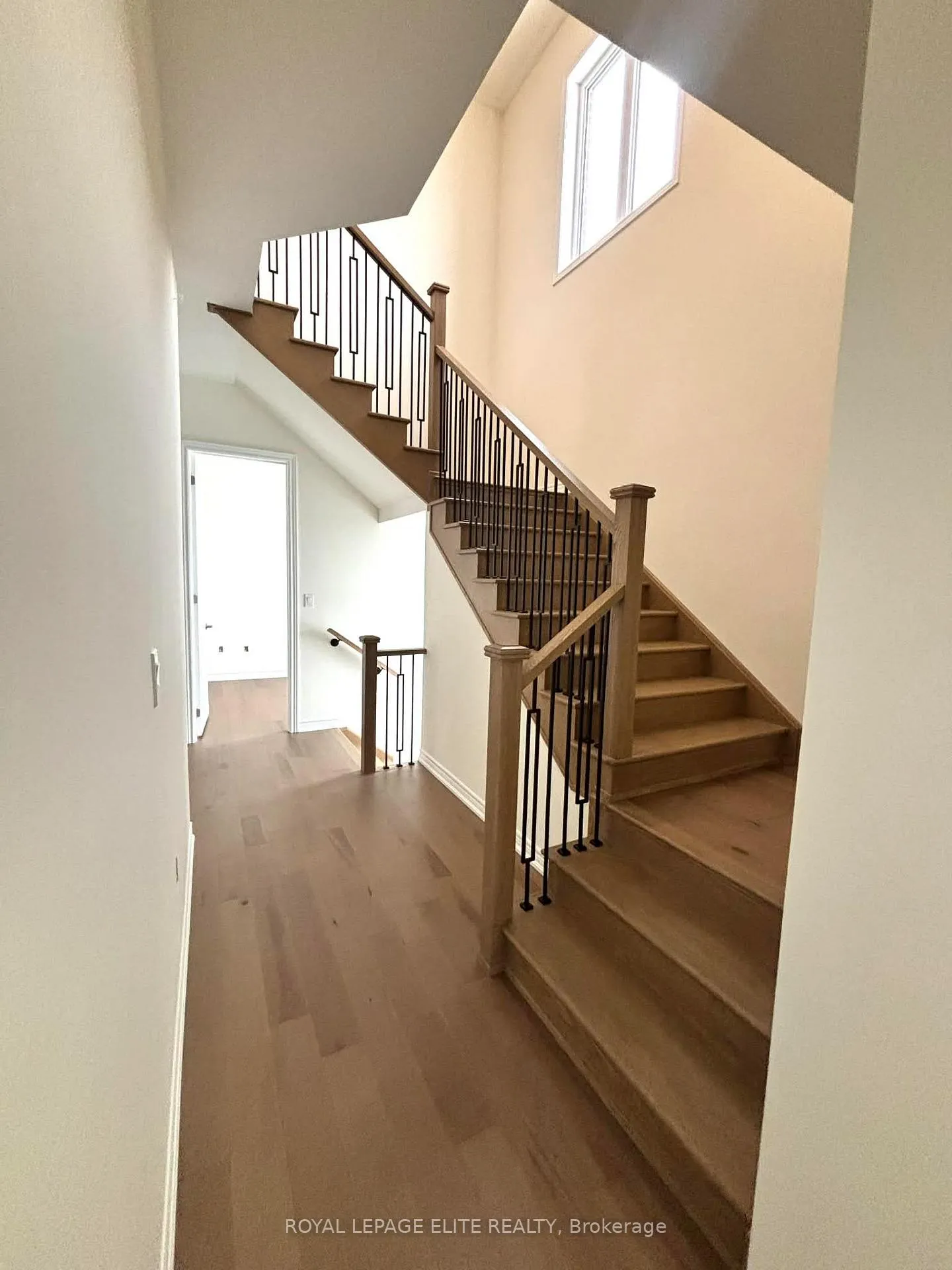 Photo 6 of 23 Addison Street, Caledon, Caledon East — HOMEH
