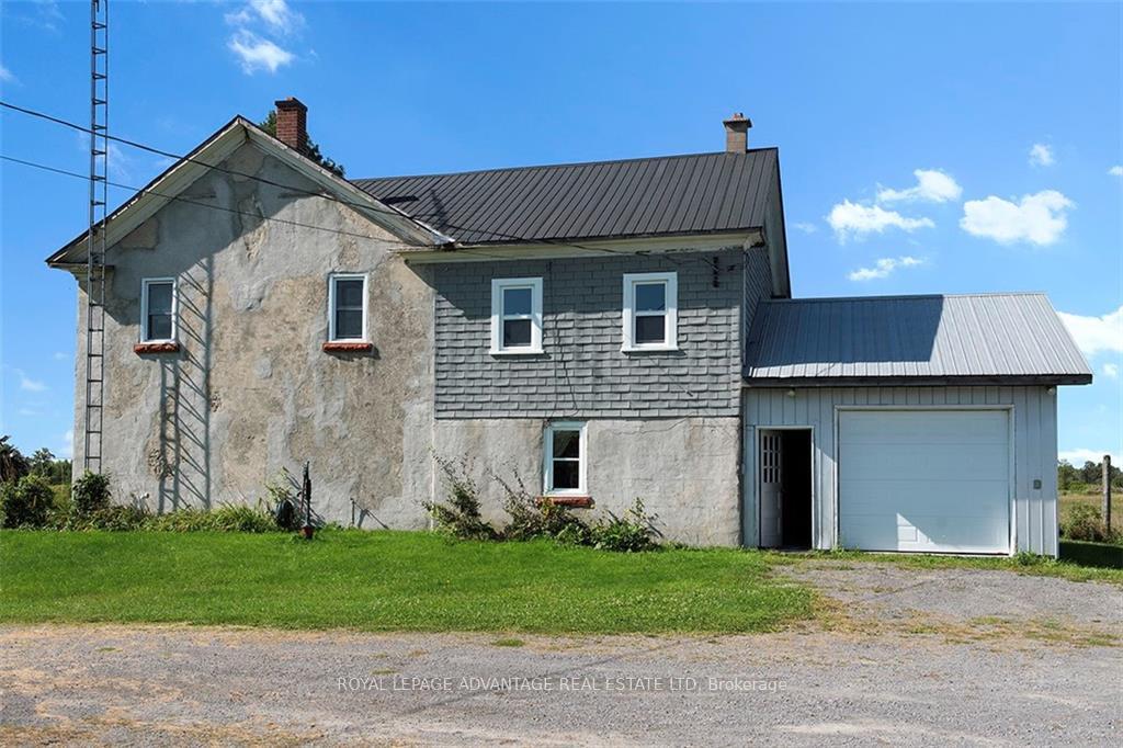 Photo 2 of 420 Perth Road, Beckwith, Beckwith Twp — HOMEH