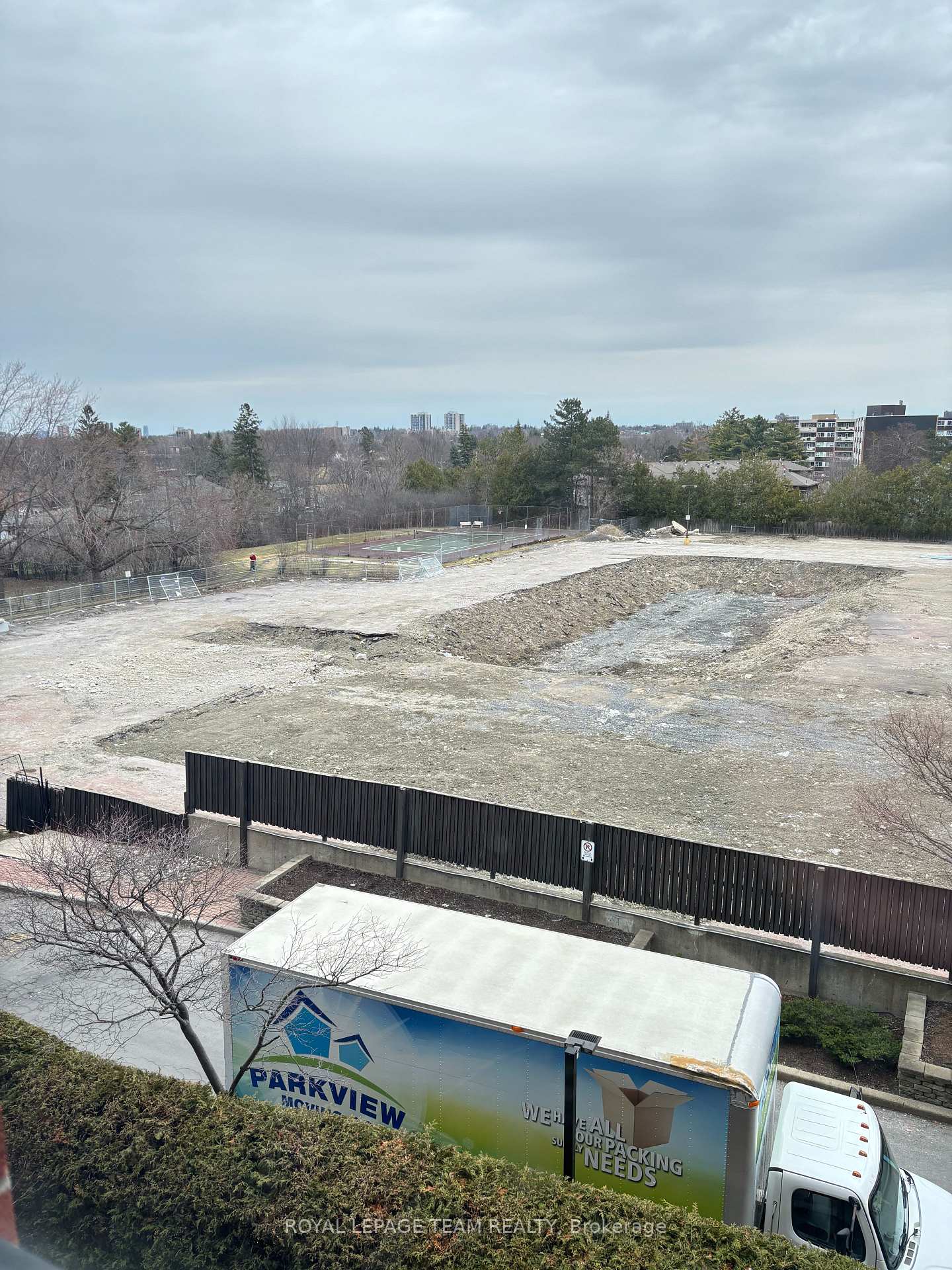 Photo 2 of Unit 403, 2951 Riverside Drive, Ottawa, Mooneys Bay/Riverside Park — HOMEH