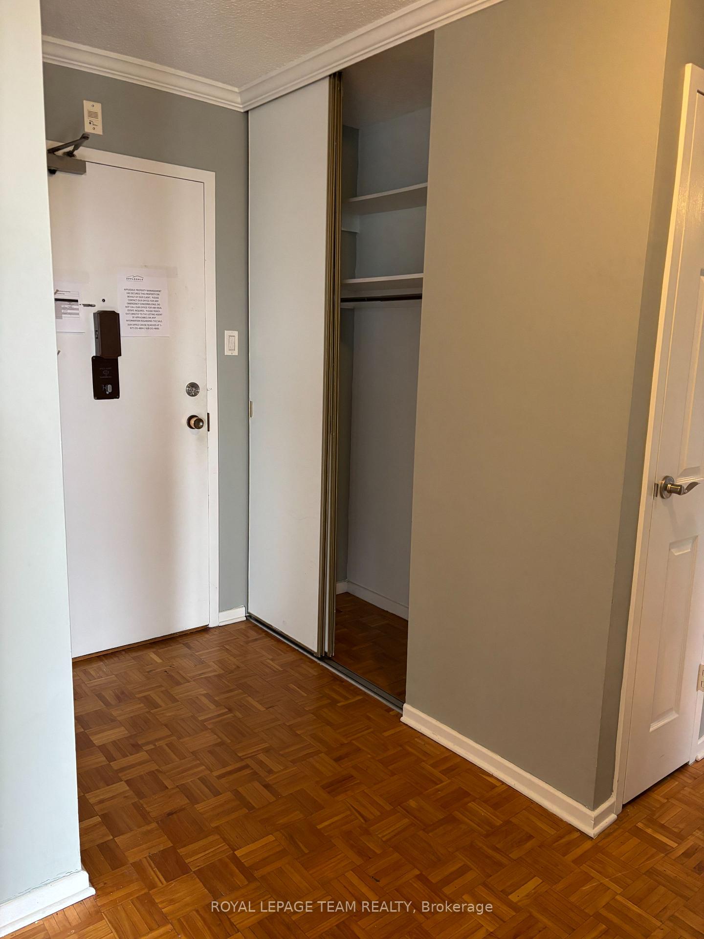 Photo 3 of Unit 403, 2951 Riverside Drive, Ottawa, Mooneys Bay/Riverside Park — HOMEH