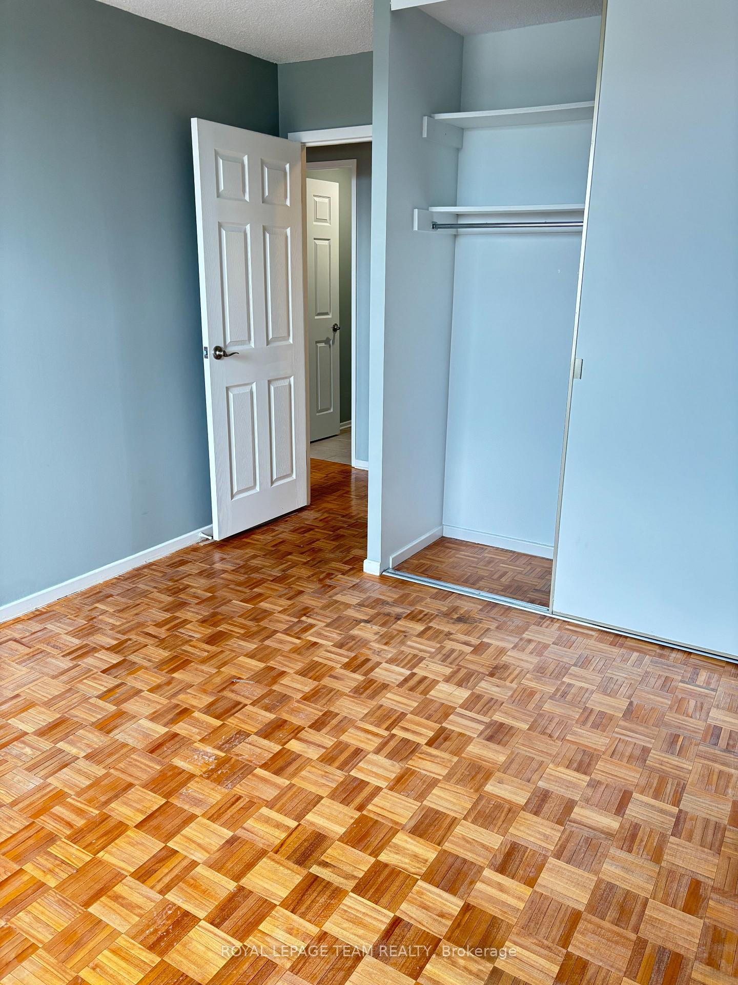 Photo 26 of Unit 403, 2951 Riverside Drive, Ottawa, Mooneys Bay/Riverside Park — HOMEH