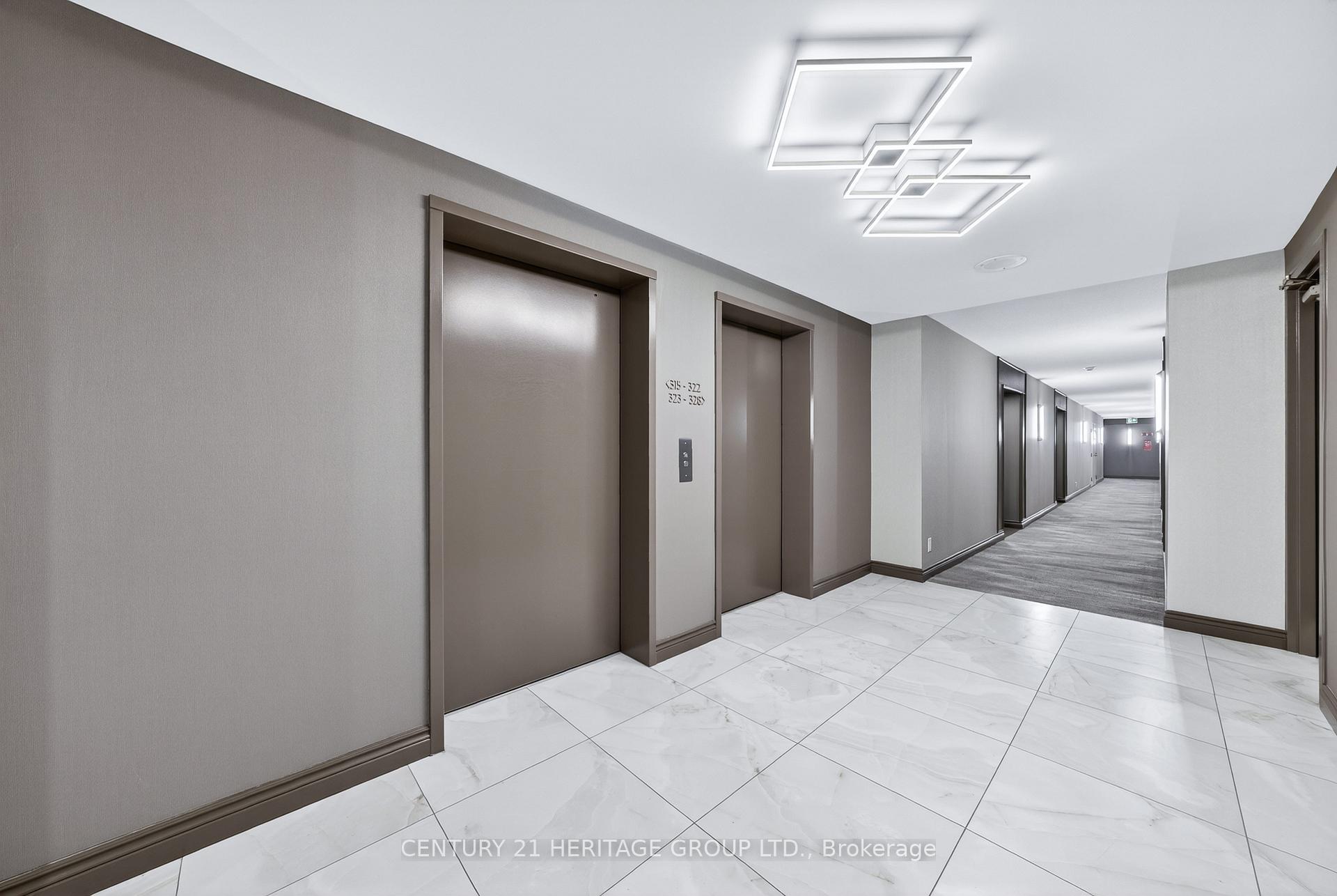 Photo 5 of Unit 319, 32 Clarissa Drive, Richmond Hill, Harding — HOMEH
