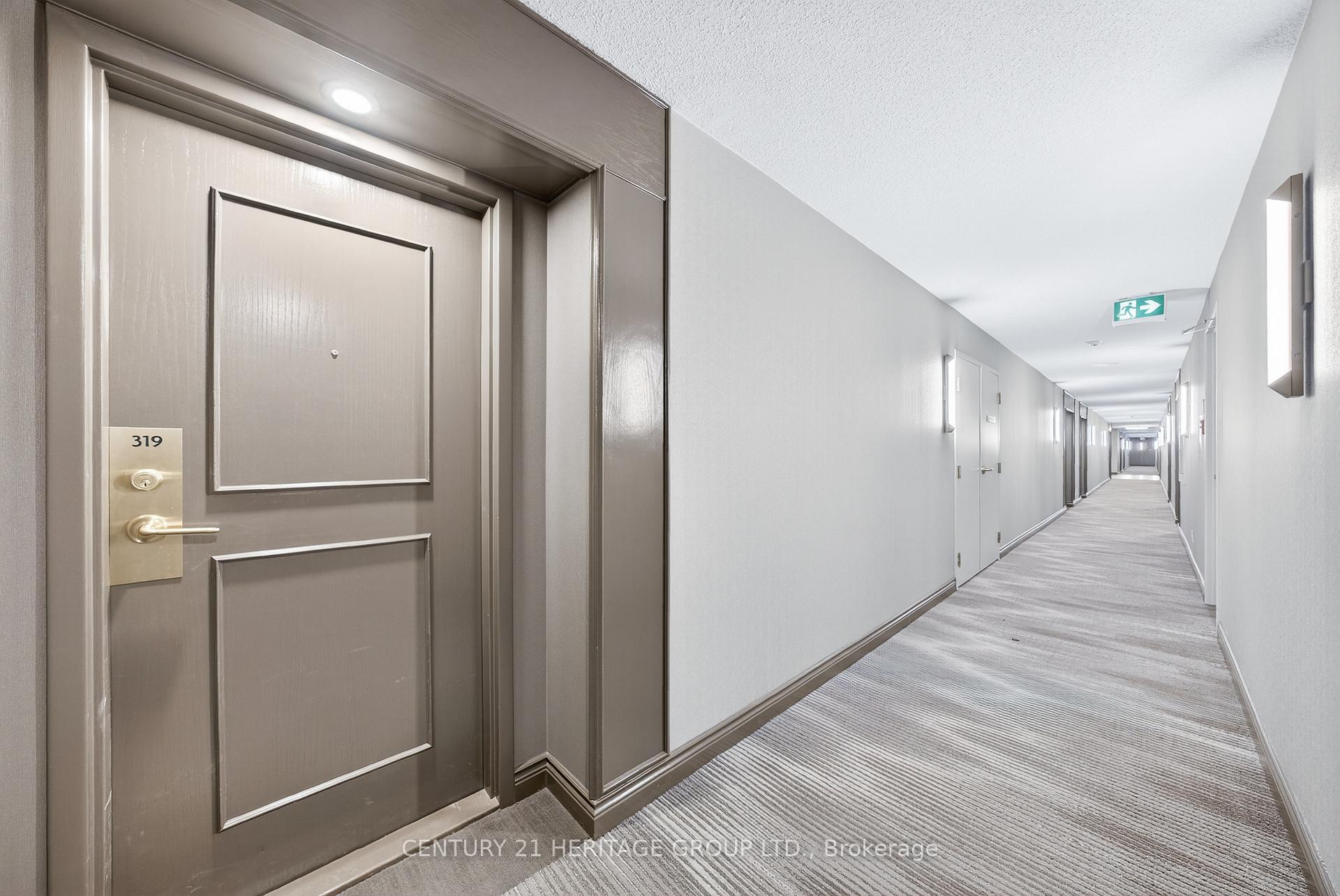 Photo 6 of Unit 319, 32 Clarissa Drive, Richmond Hill, Harding — HOMEH