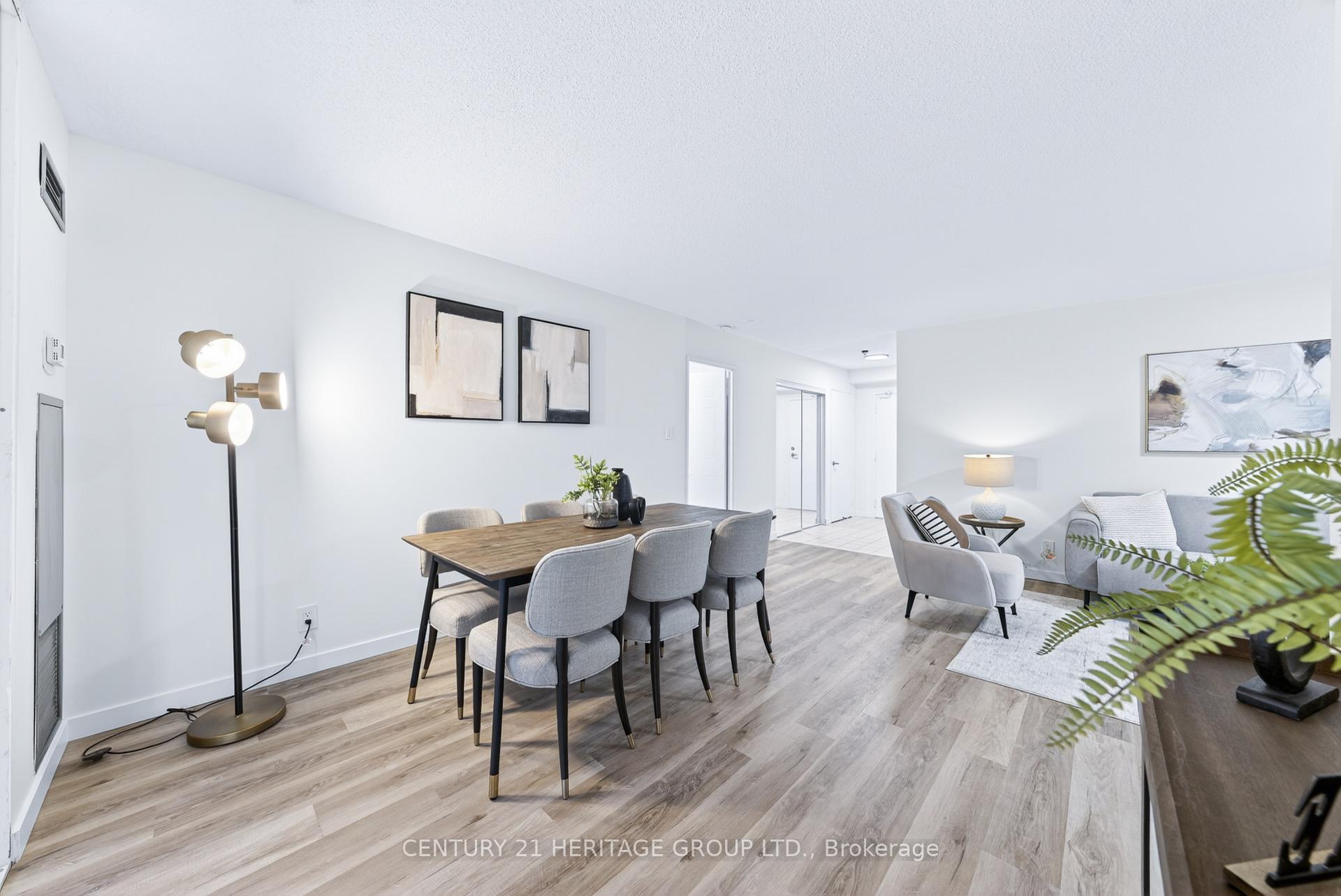 Photo 23 of Unit 319, 32 Clarissa Drive, Richmond Hill, Harding — HOMEH