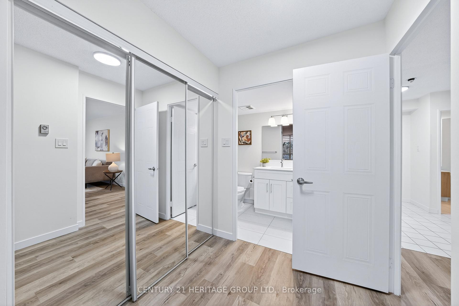 Photo 29 of Unit 319, 32 Clarissa Drive, Richmond Hill, Harding — HOMEH