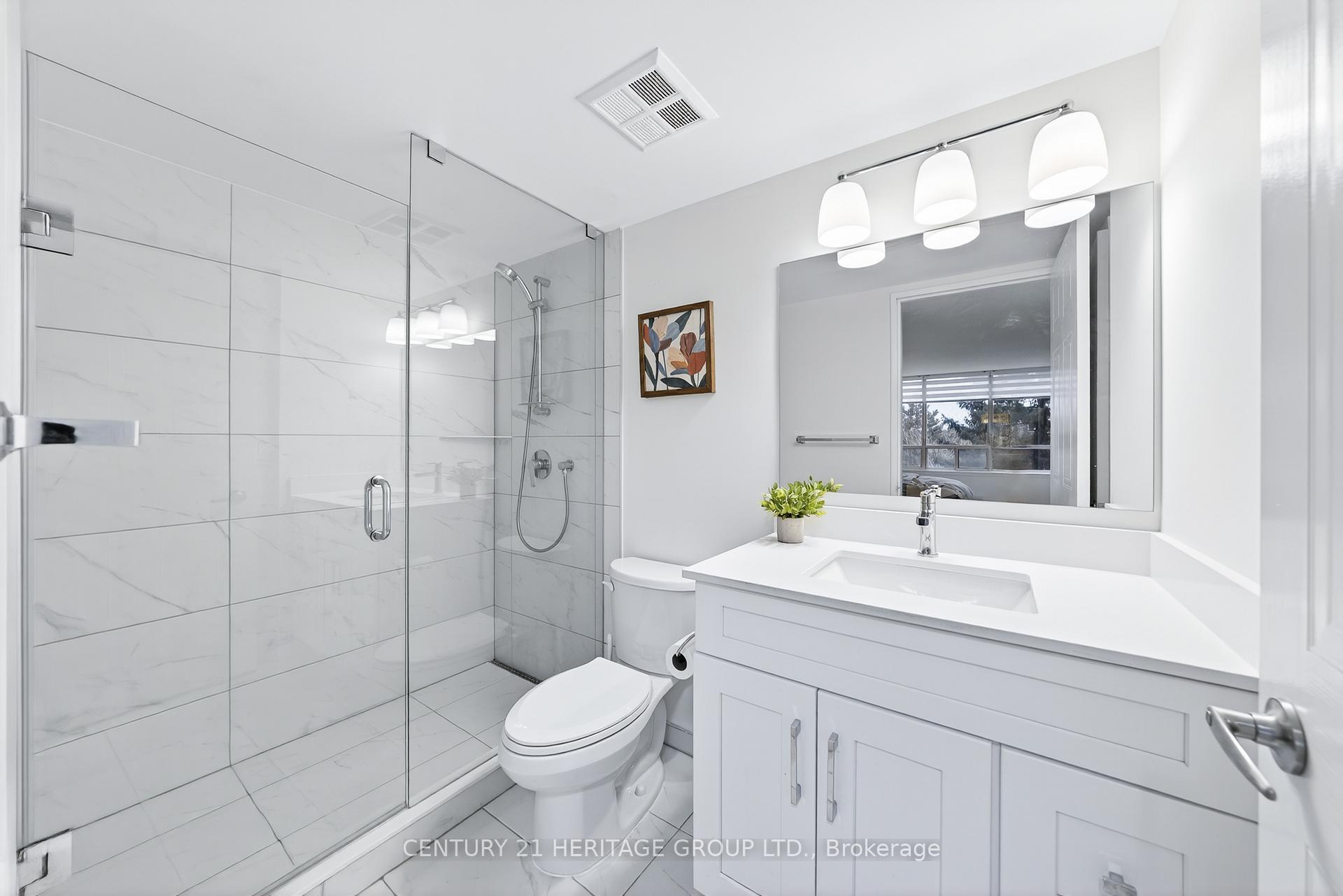 Photo 30 of Unit 319, 32 Clarissa Drive, Richmond Hill, Harding — HOMEH
