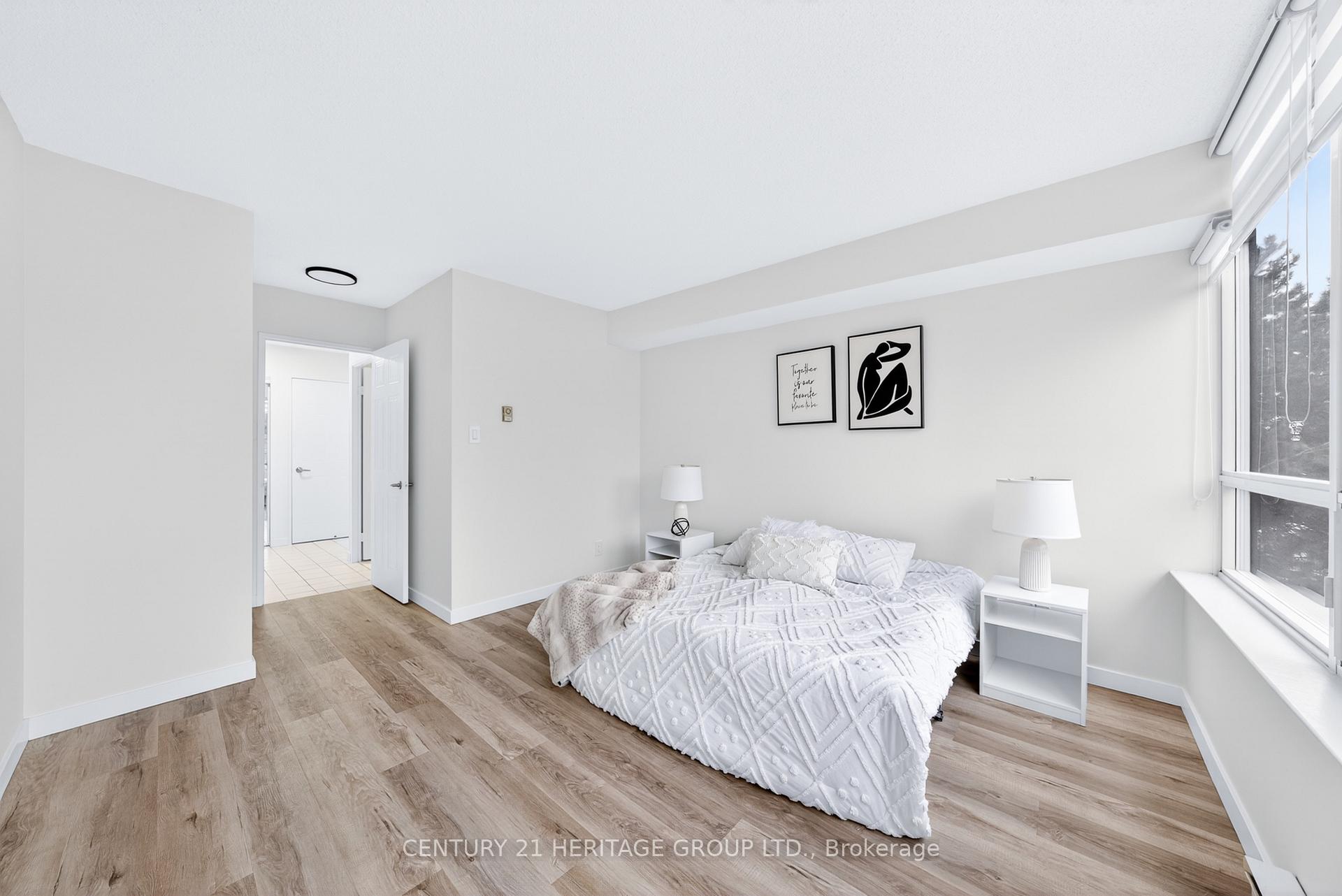 Photo 32 of Unit 319, 32 Clarissa Drive, Richmond Hill, Harding — HOMEH