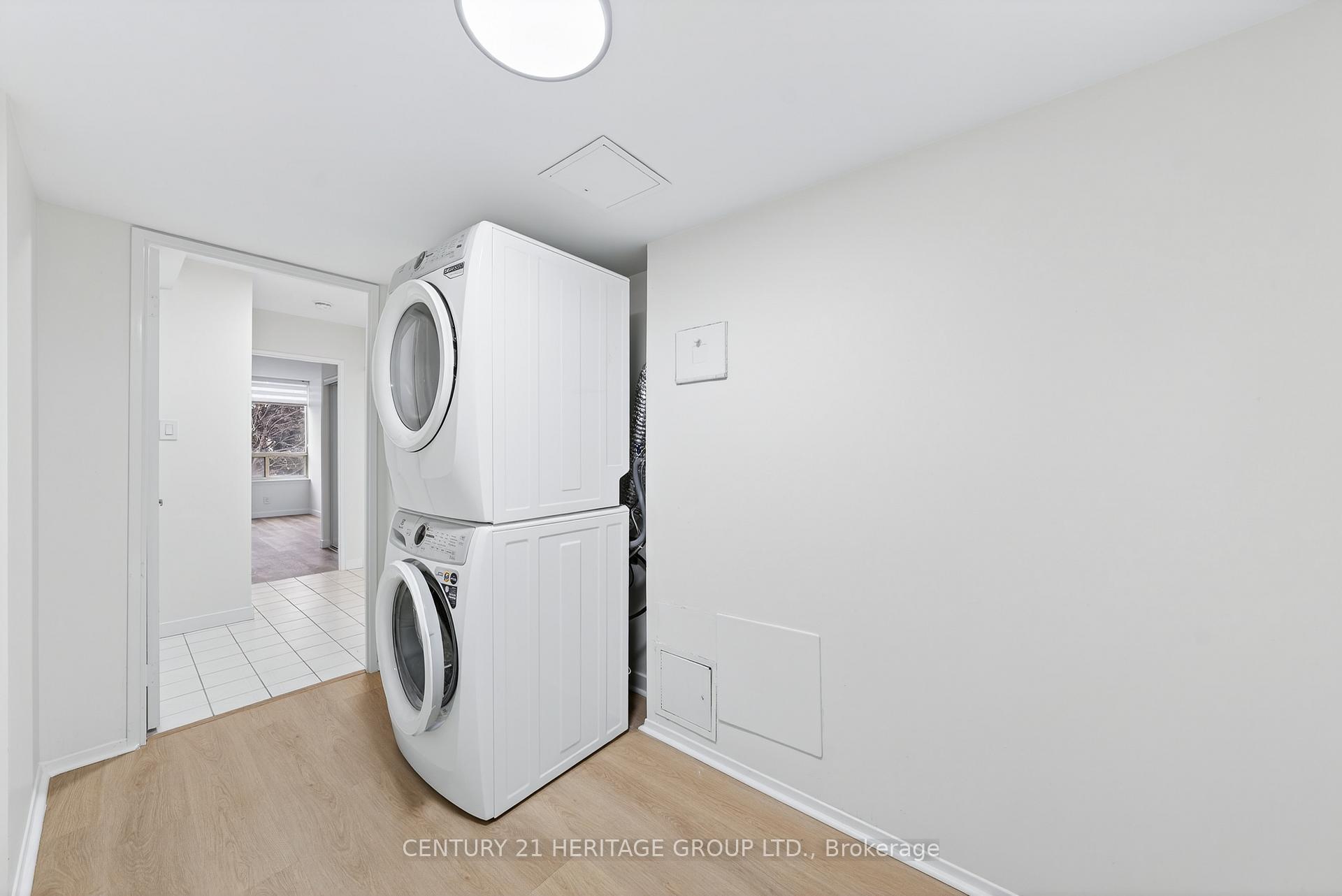 Photo 33 of Unit 319, 32 Clarissa Drive, Richmond Hill, Harding — HOMEH