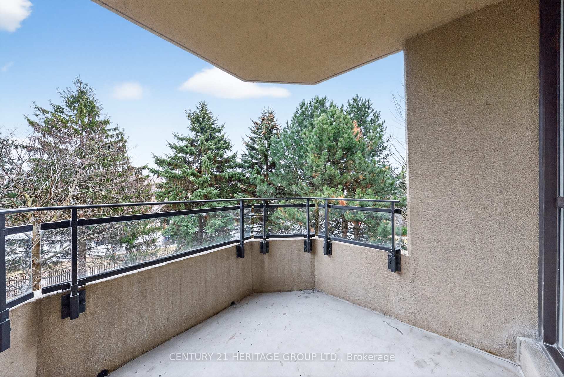 Photo 36 of Unit 319, 32 Clarissa Drive, Richmond Hill, Harding — HOMEH
