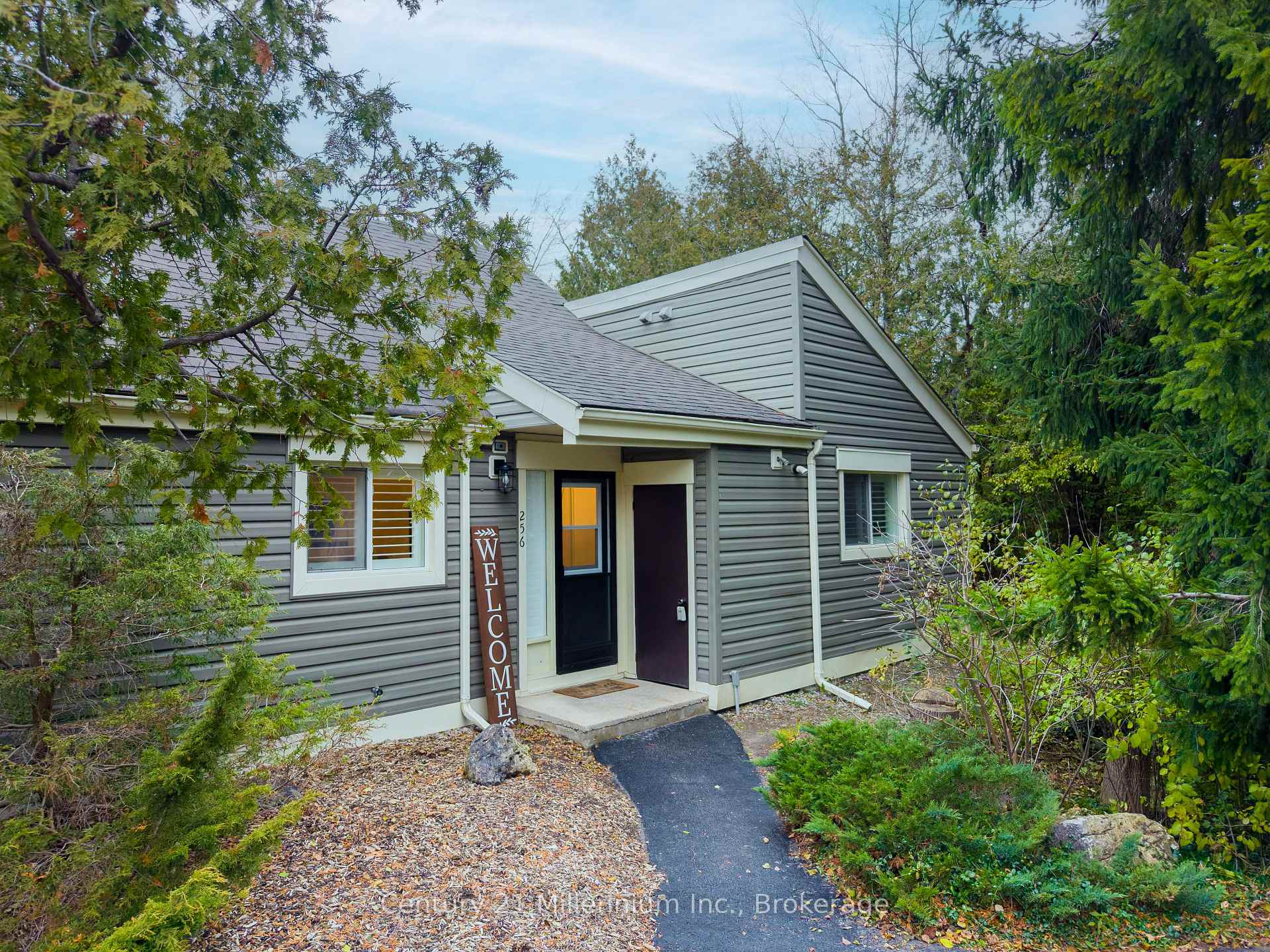 Photo 8 of Unit 256, 13 Harbour Street W, Collingwood — HOMEH