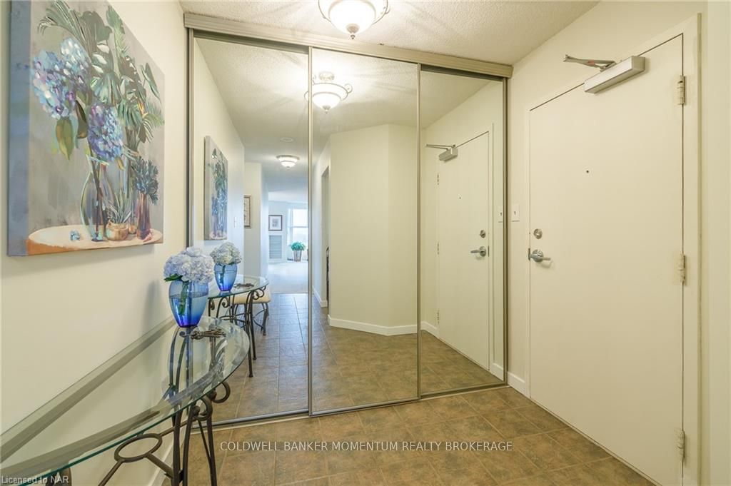 Photo 2 of Unit 709, 7 Gale Crescent, St. Catharines, E. Chester — HOMEH