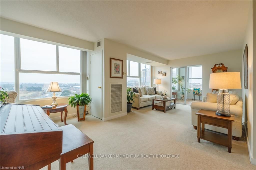 Photo 11 of Unit 709, 7 Gale Crescent, St. Catharines, E. Chester — HOMEH