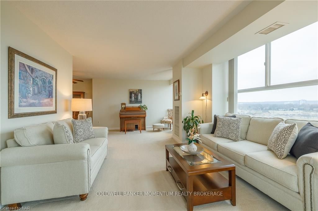 Photo 13 of Unit 709, 7 Gale Crescent, St. Catharines, E. Chester — HOMEH