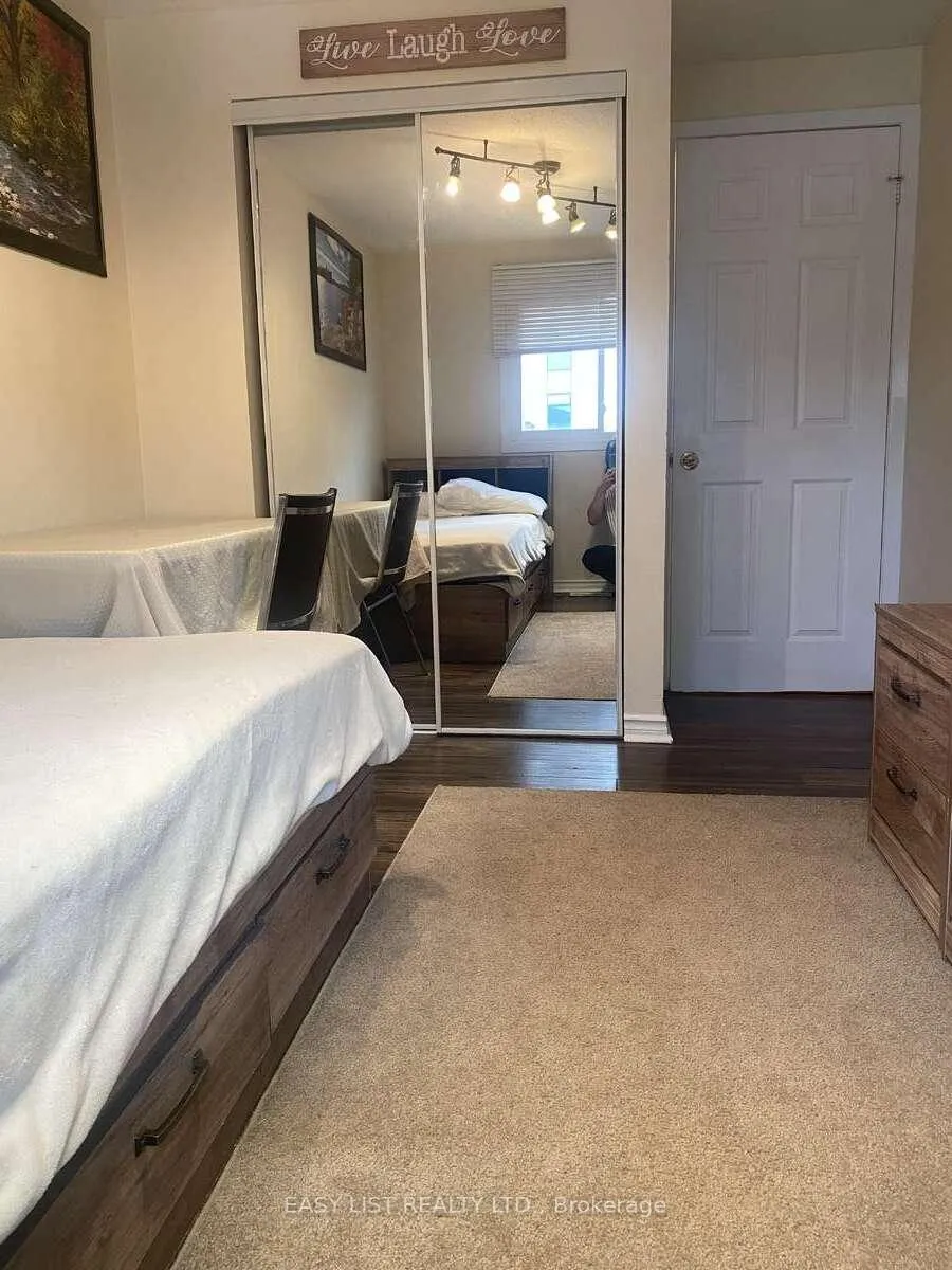 Photo 26 of 246 Romulus Private, Ottawa, Carson Meadows — HOMEH