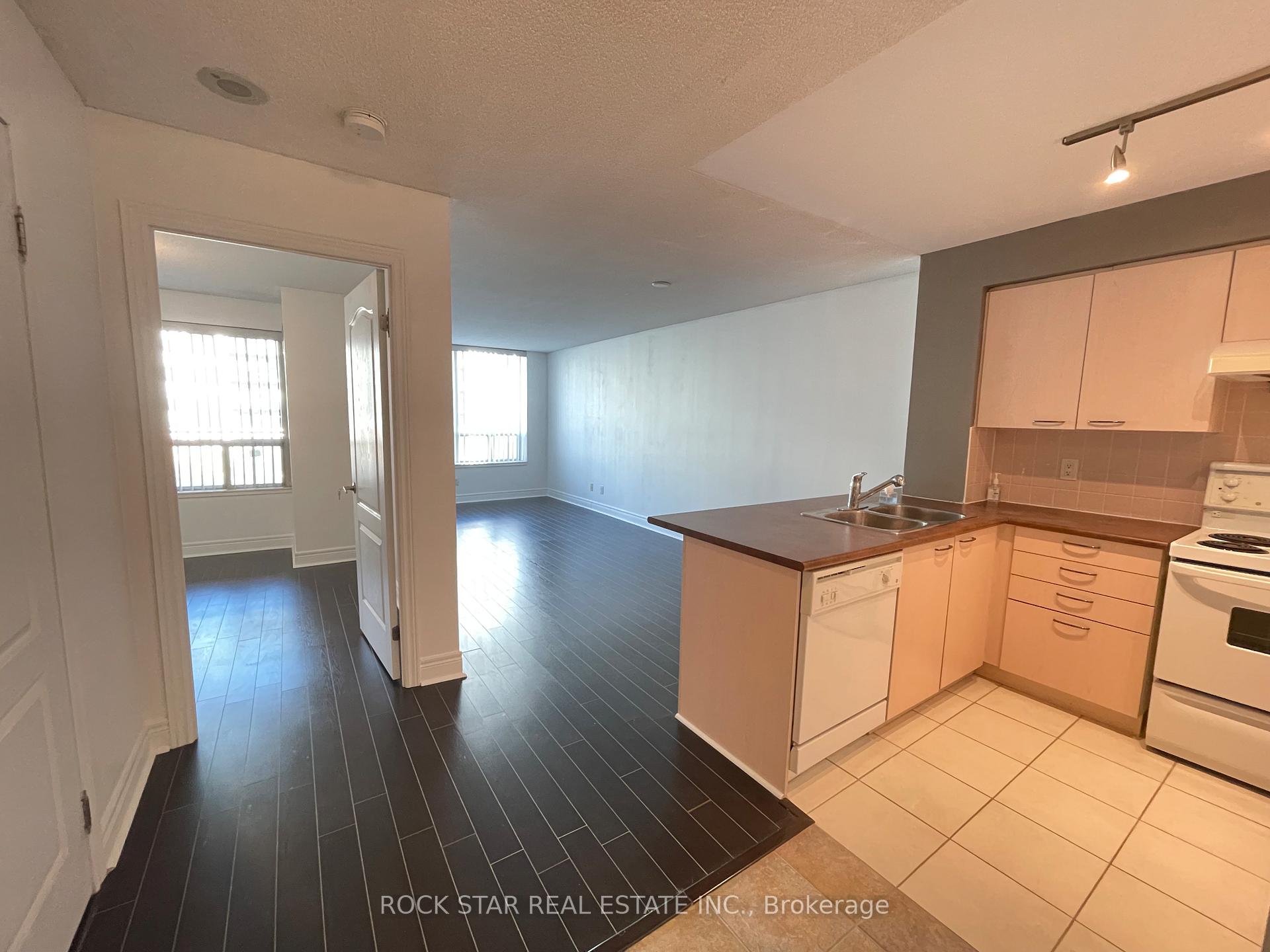 Photo 1 of Unit 515, 48 Suncrest Boulevard, Markham, Commerce Valley — HOMEH
