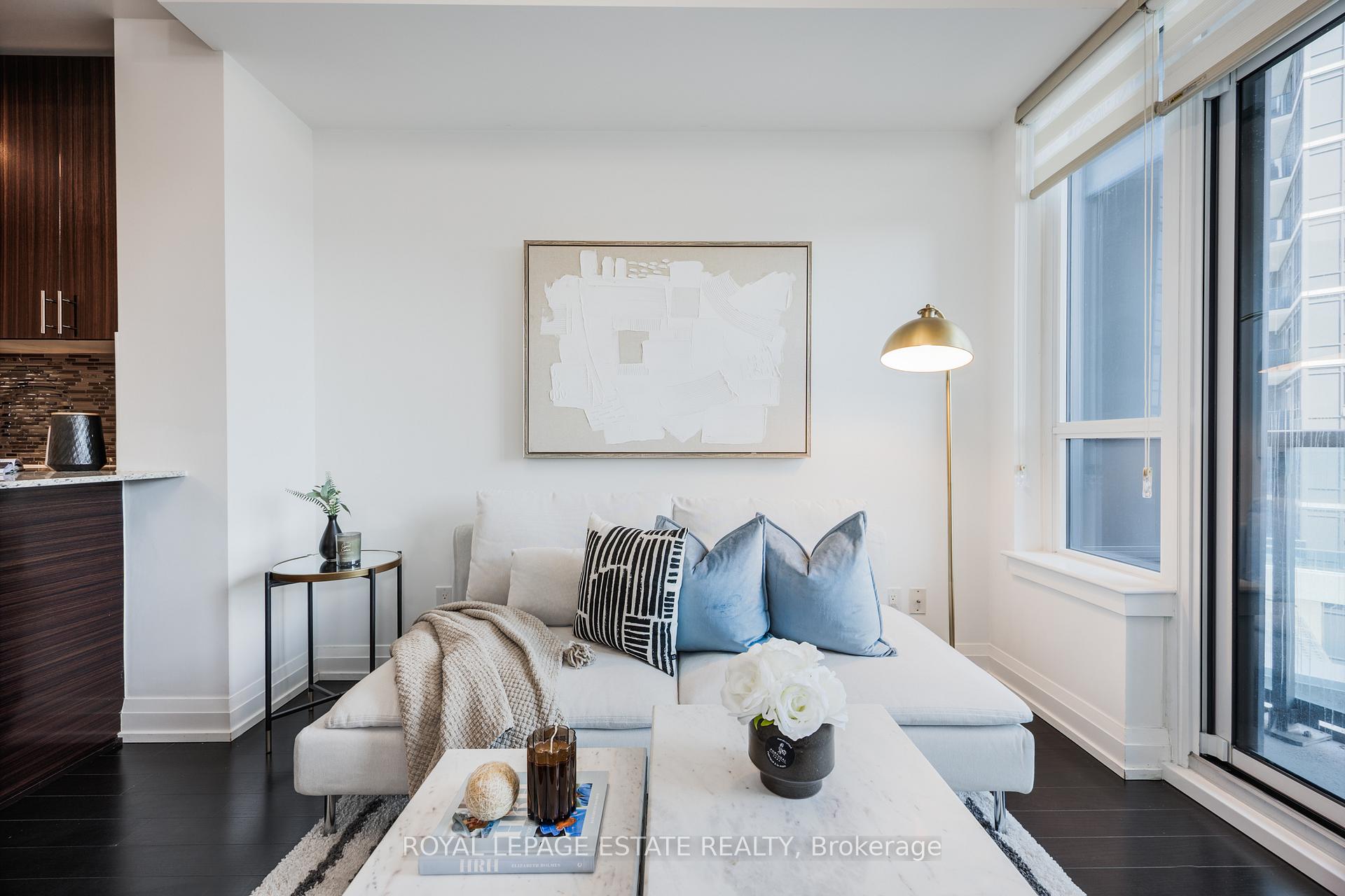 Photo 3 of Unit 439, 7171 Yonge Street, Markham, Thornhill — HOMEH