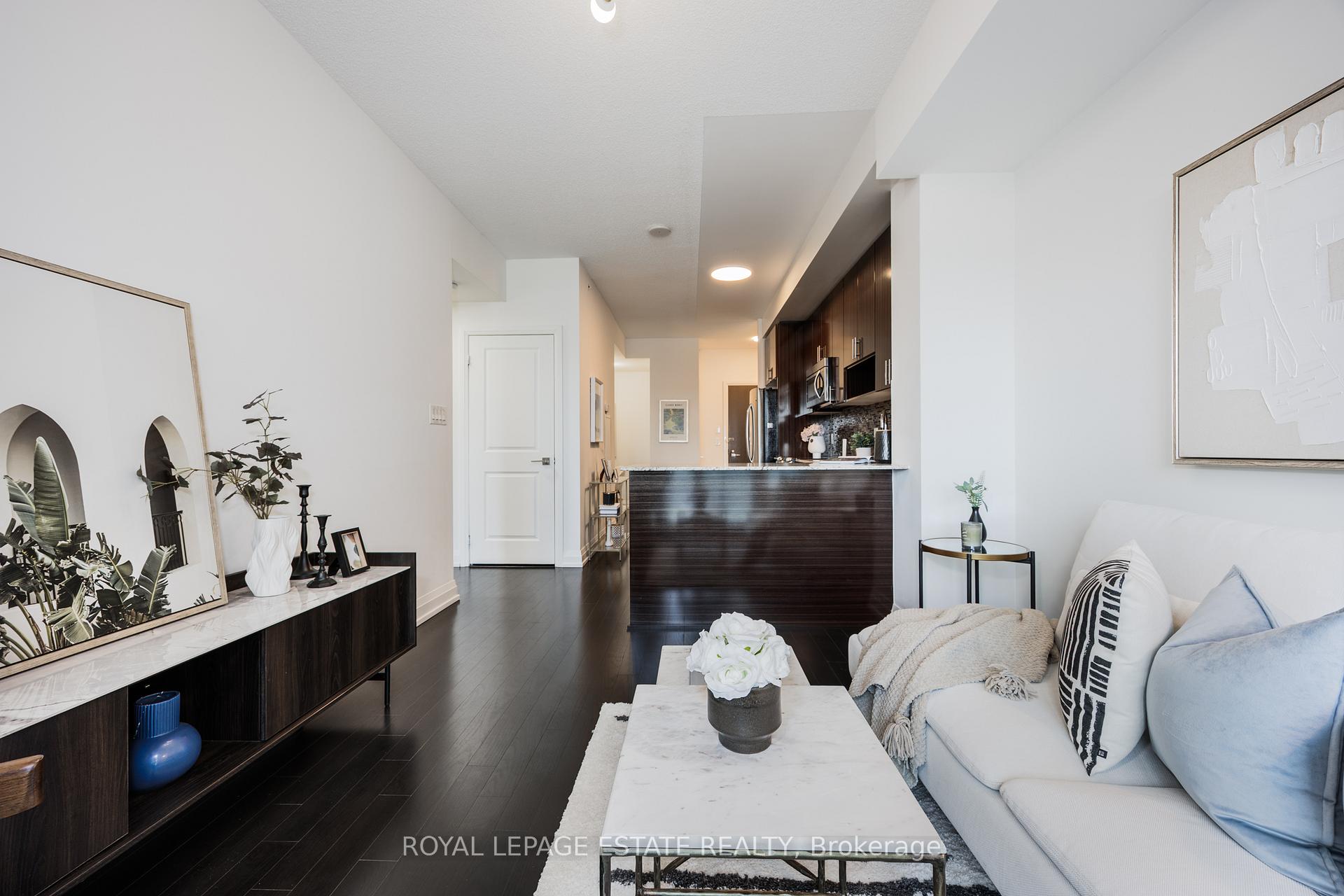 Photo 4 of Unit 439, 7171 Yonge Street, Markham, Thornhill — HOMEH