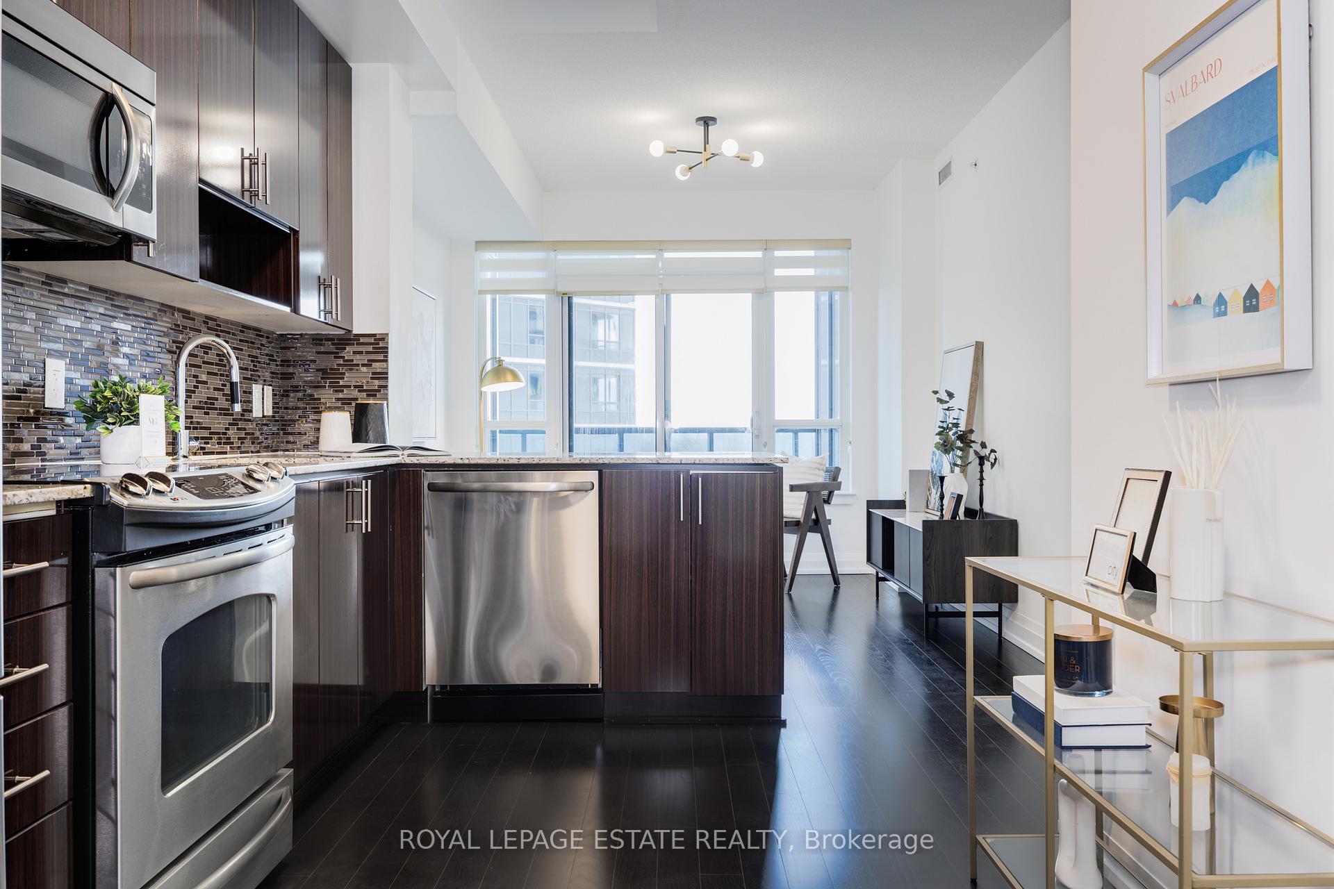 Photo 7 of Unit 439, 7171 Yonge Street, Markham, Thornhill — HOMEH