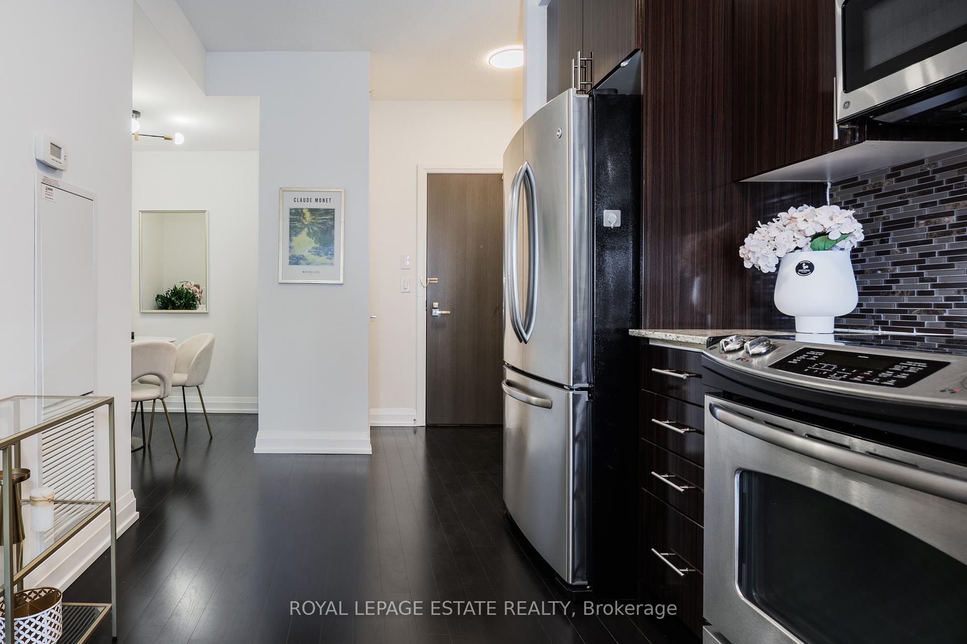 Photo 8 of Unit 439, 7171 Yonge Street, Markham, Thornhill — HOMEH