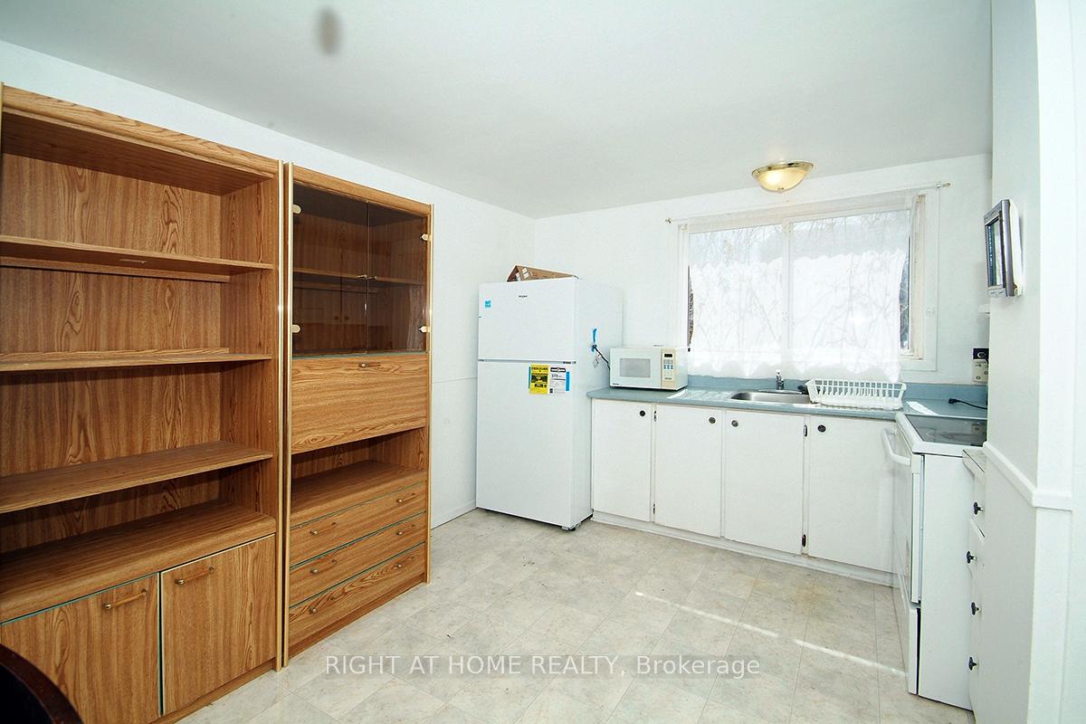 Photo 4 of Unit L, 1466 Heatherington Road, Ottawa, Heron Gate/Industrial Park — HOMEH