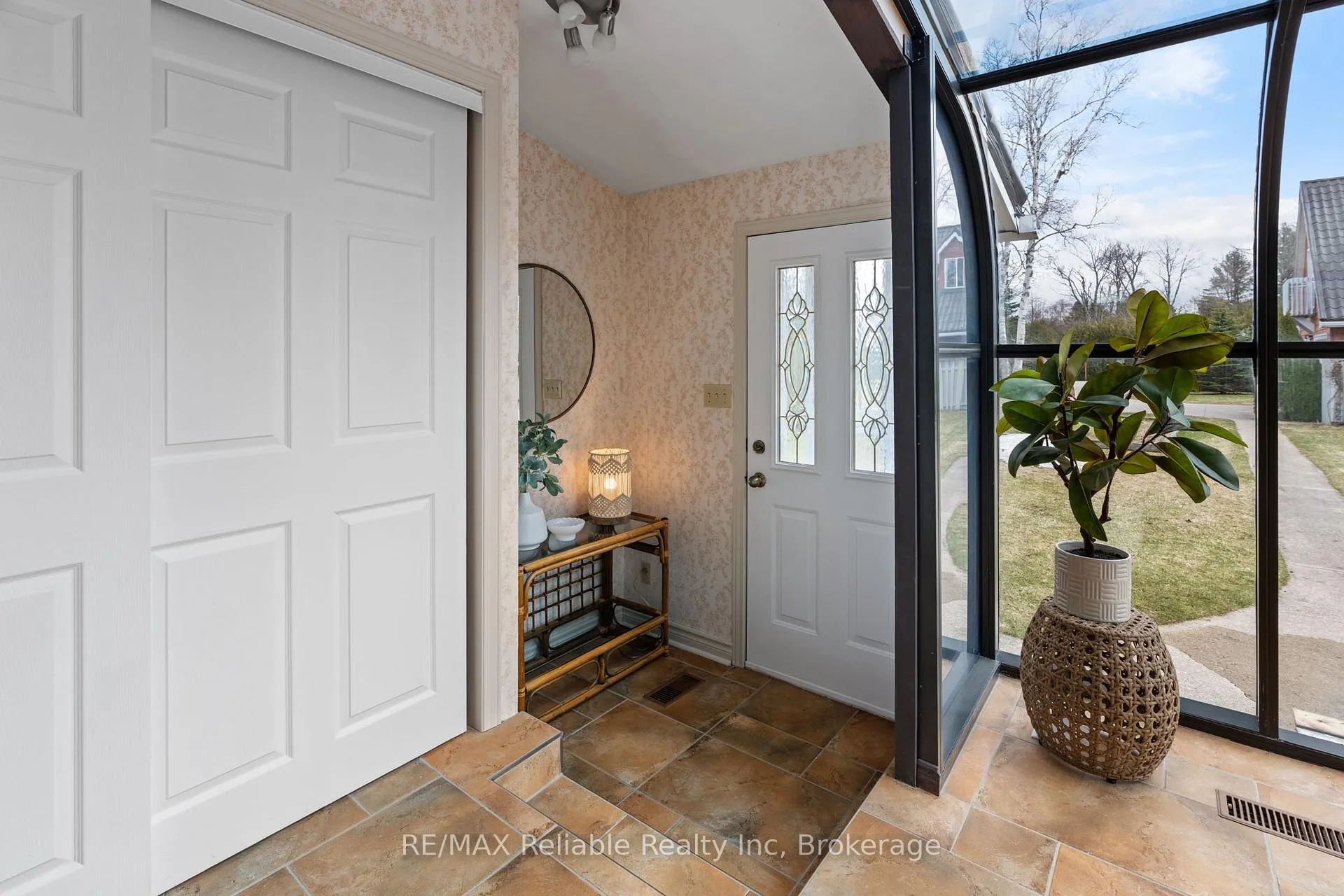 Photo 8 of 185 Huron Road, Huron-Kinloss — HOMEH