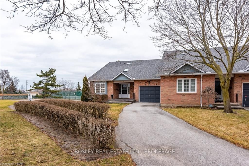 Photo 2 of Unit 13, 10 Elderwood Drive, St. Catharines, Grapeview — HOMEH