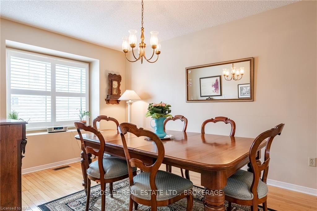 Photo 7 of Unit 13, 10 Elderwood Drive, St. Catharines, Grapeview — HOMEH