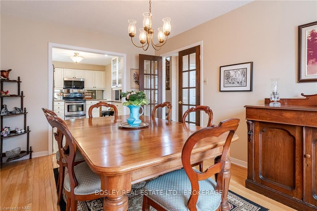 Photo 8 of Unit 13, 10 Elderwood Drive, St. Catharines, Grapeview — HOMEH