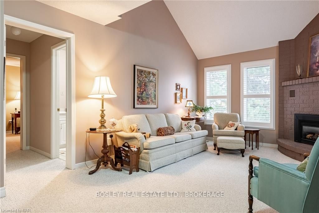 Photo 17 of Unit 13, 10 Elderwood Drive, St. Catharines, Grapeview — HOMEH
