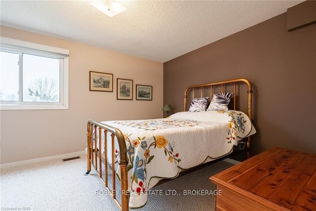Photo 21 of Unit 13, 10 Elderwood Drive, St. Catharines, Grapeview — HOMEH