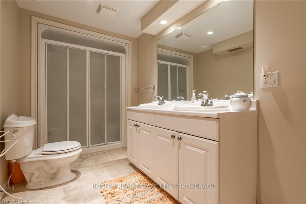 Photo 32 of Unit 13, 10 Elderwood Drive, St. Catharines, Grapeview — HOMEH
