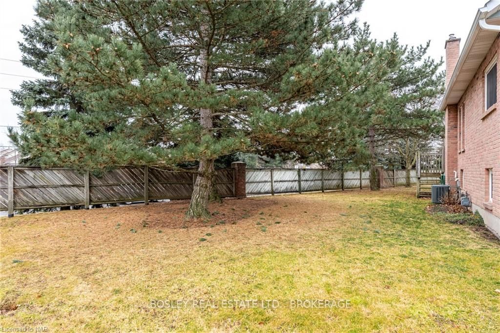 Photo 35 of Unit 13, 10 Elderwood Drive, St. Catharines, Grapeview — HOMEH