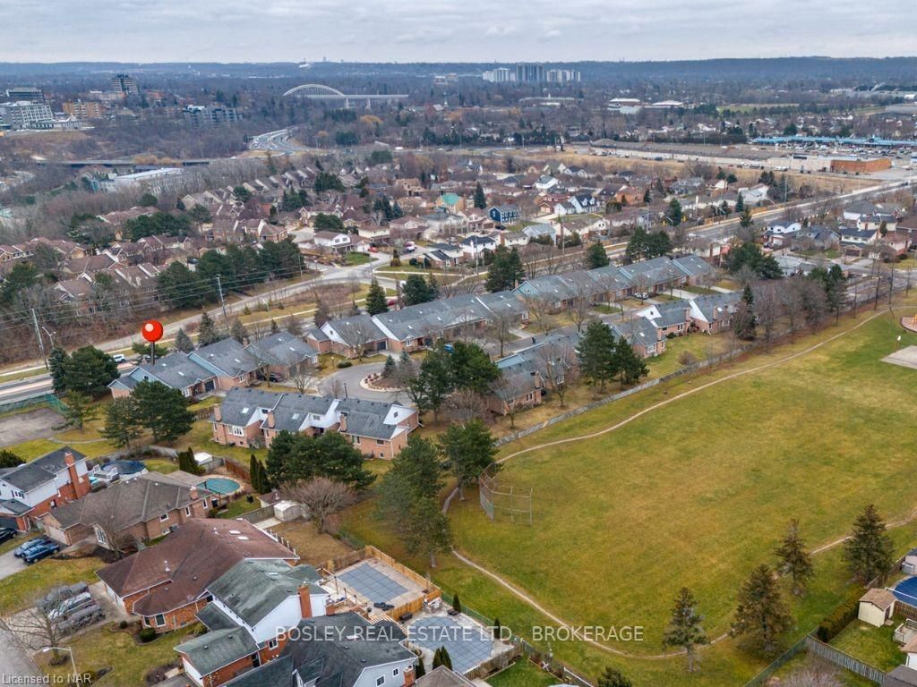 Photo 40 of Unit 13, 10 Elderwood Drive, St. Catharines, Grapeview — HOMEH