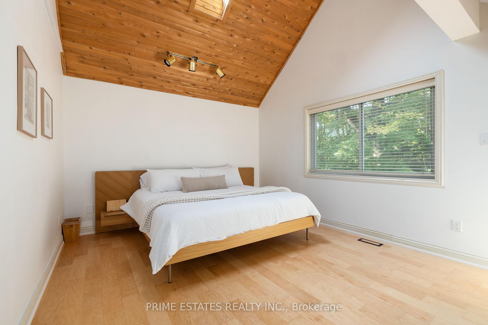 Photo 9 of 1070 West Shore Lane, Frontenac, Frontenac Centre — HOMEH
