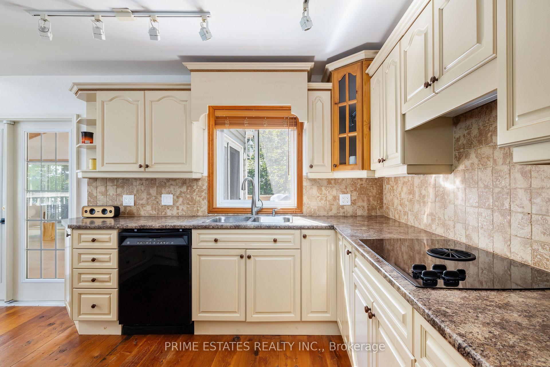 Photo 36 of 1070 West Shore Lane, Frontenac, Frontenac Centre — HOMEH